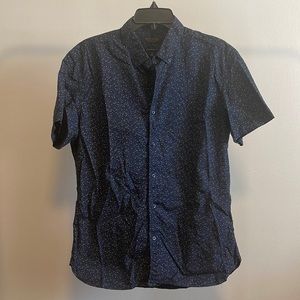Banana Republic Short Sleeve Button Up Shirt - Medium